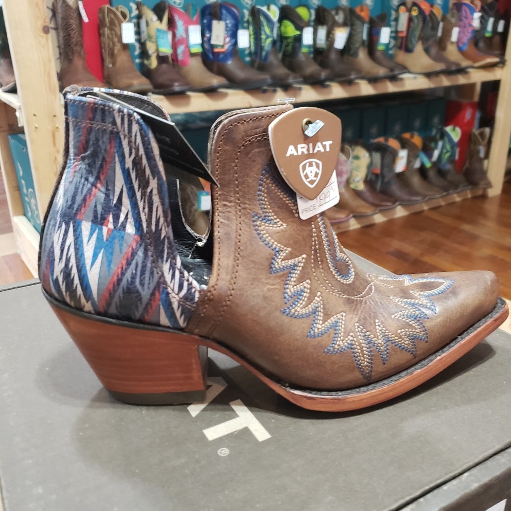 Ariat Women's Dixon Chimayo Bootie